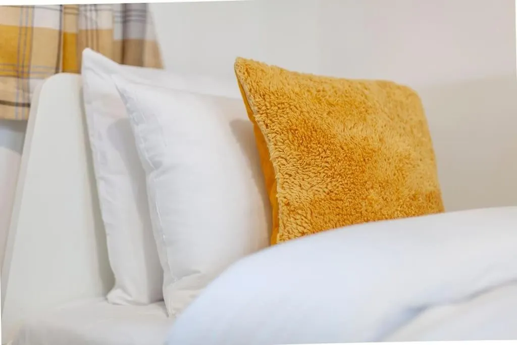 Modern 3 Beds 2 Bath Flat - Parking & Sleeps 6 Apartment London United Kingdom